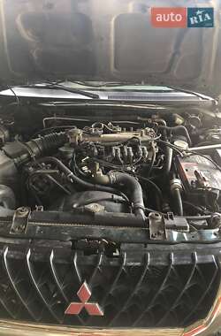 Внедорожник / Кроссовер Mitsubishi Pajero 2000 в 
