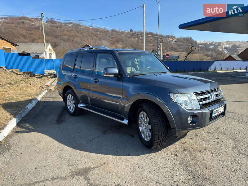 Внедорожник / Кроссовер Mitsubishi Pajero 2007 в 