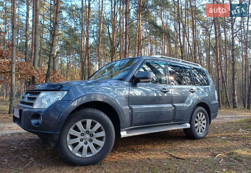 Позашляховик / Кросовер Mitsubishi Pajero 2008 в 