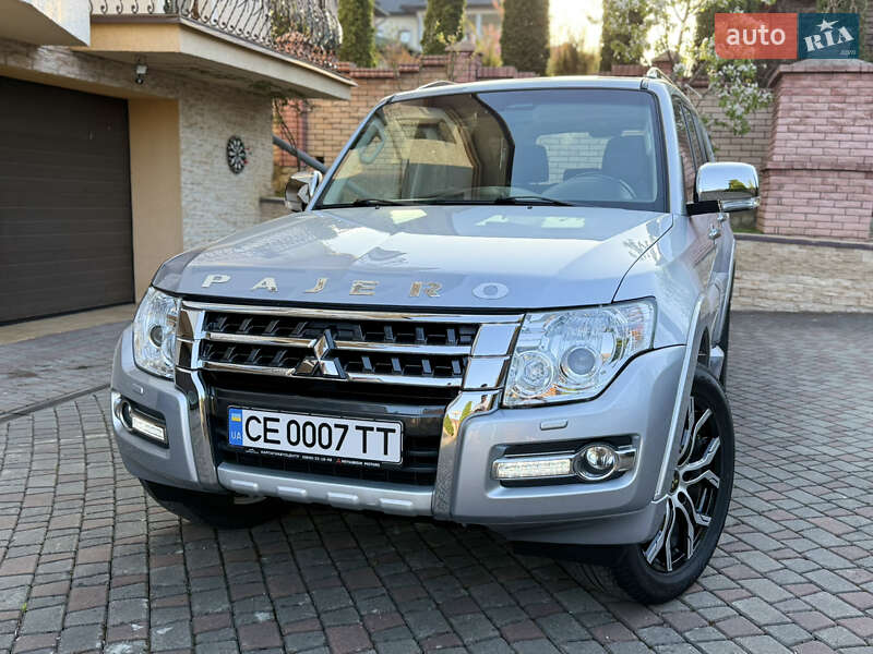 Внедорожник / Кроссовер Mitsubishi Pajero 2017 в Черновцах