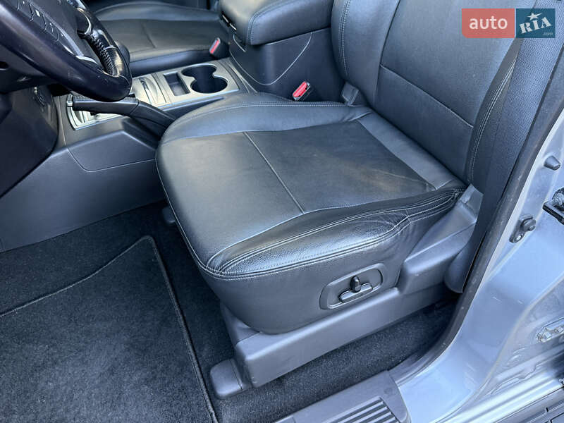 Внедорожник / Кроссовер Mitsubishi Pajero 2017 в Черновцах