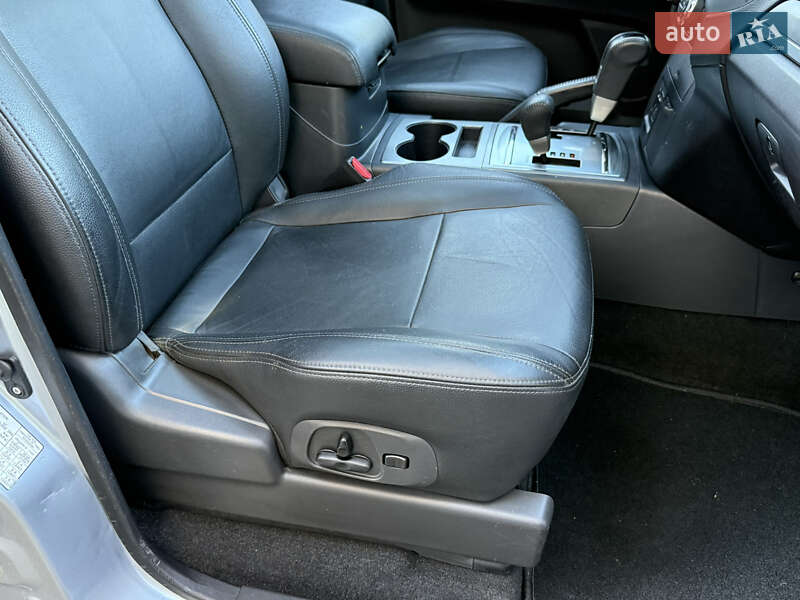 Внедорожник / Кроссовер Mitsubishi Pajero 2017 в Черновцах