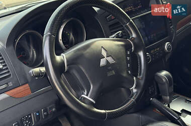 Внедорожник / Кроссовер Mitsubishi Pajero 2007 в 