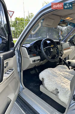 Внедорожник / Кроссовер Mitsubishi Pajero 2007 в 