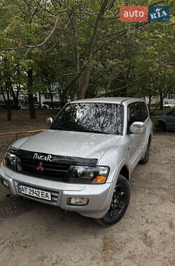 Внедорожник / Кроссовер Mitsubishi Pajero 2002 в Черновцах