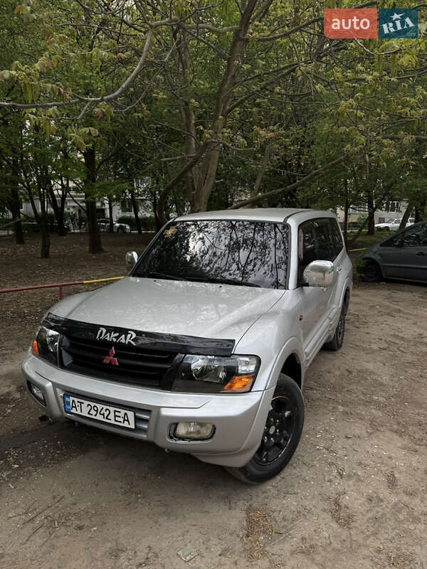 Внедорожник / Кроссовер Mitsubishi Pajero 2002 в 