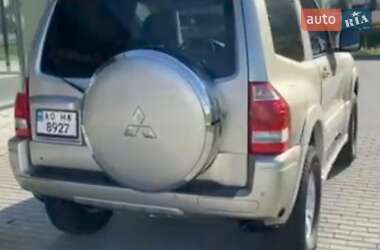Внедорожник / Кроссовер Mitsubishi Pajero 2006 в 
