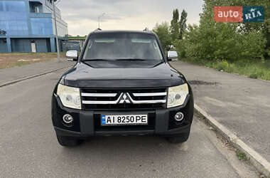 Внедорожник / Кроссовер Mitsubishi Pajero 2007 в Киеве