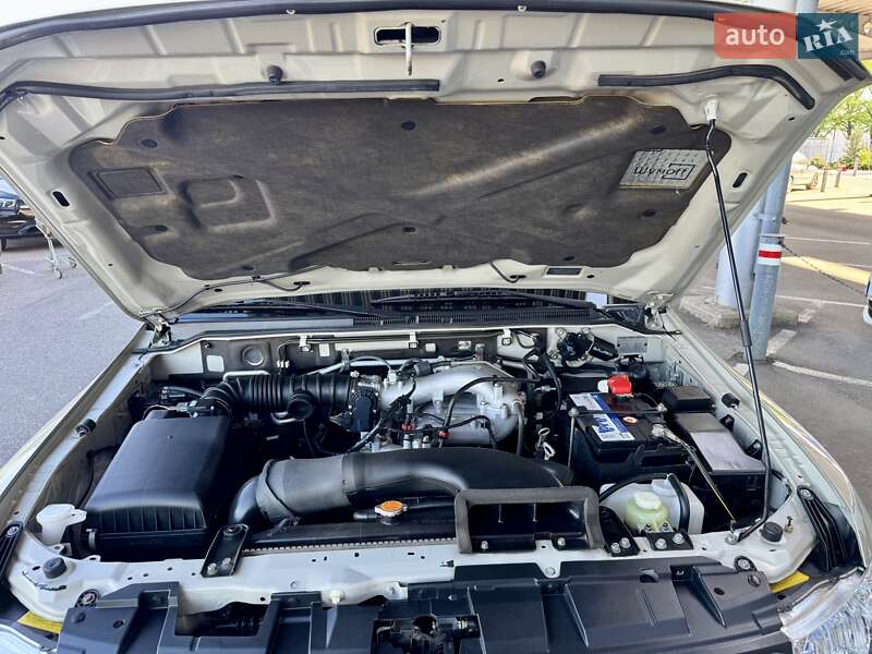 Позашляховик / Кросовер Mitsubishi Pajero 2008 в Дніпрі