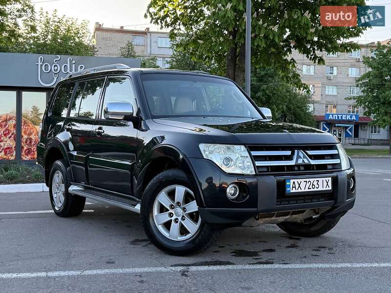 Позашляховик / Кросовер Mitsubishi Pajero 2007 в 