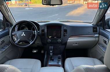 Позашляховик / Кросовер Mitsubishi Pajero 2007 в 