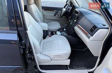 Позашляховик / Кросовер Mitsubishi Pajero 2007 в 