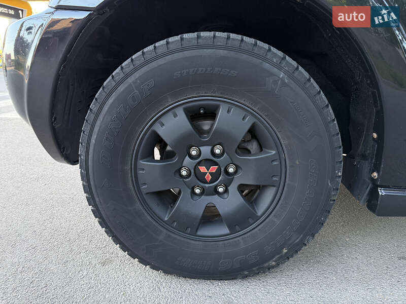 Внедорожник / Кроссовер Mitsubishi Pajero 2004 в Виннице