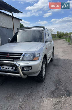 Позашляховик / Кросовер Mitsubishi Pajero 2002 в 