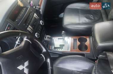 Внедорожник / Кроссовер Mitsubishi Pajero 2007 в 