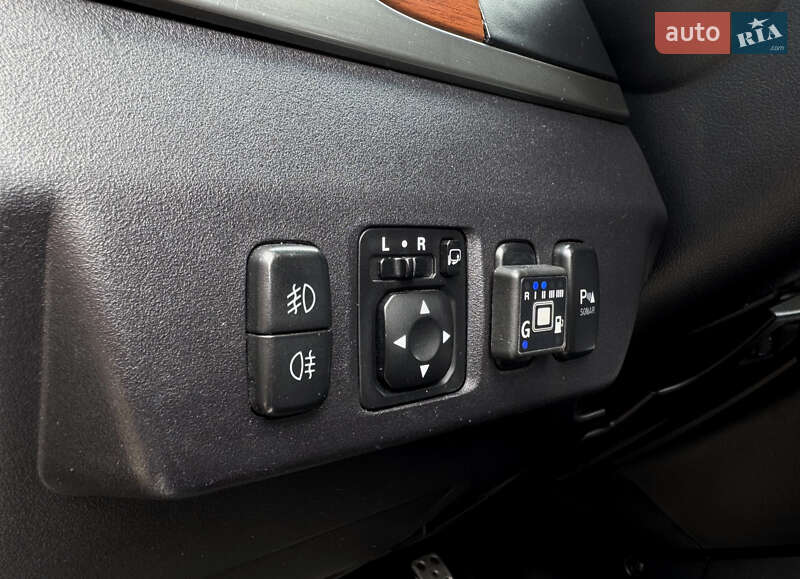 Внедорожник / Кроссовер Mitsubishi Pajero 2012 в Киеве