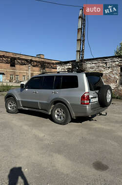 Внедорожник / Кроссовер Mitsubishi Pajero 2004 в 