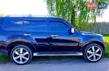 Внедорожник / Кроссовер Mitsubishi Pajero 2007 в 