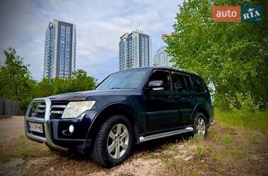 Внедорожник / Кроссовер Mitsubishi Pajero 2007 в Киеве