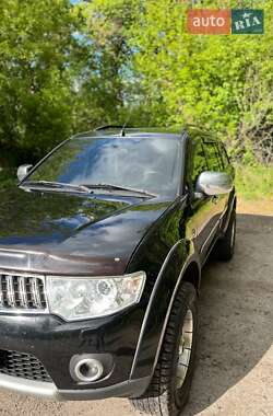 Внедорожник / Кроссовер Mitsubishi Pajero 2013 в 
