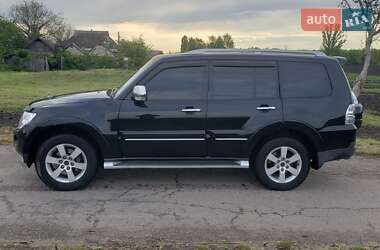 Внедорожник / Кроссовер Mitsubishi Pajero 2008 в 