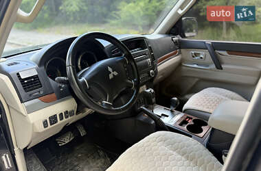 Позашляховик / Кросовер Mitsubishi Pajero 2007 в 