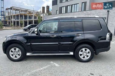 Внедорожник / Кроссовер Mitsubishi Pajero 2007 в 