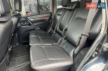 Внедорожник / Кроссовер Mitsubishi Pajero 2007 в 