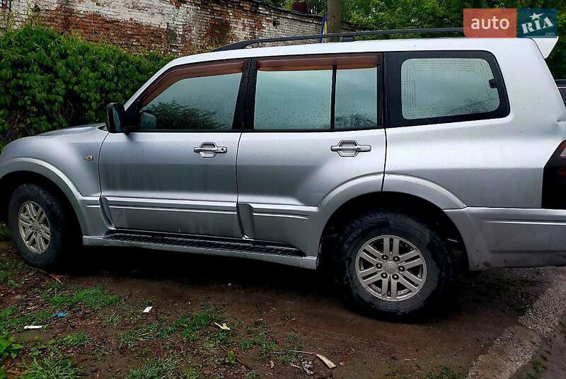 Внедорожник / Кроссовер Mitsubishi Pajero 2004 в Буче фото 3 Внедорожник / Кроссовер Mitsubishi Pajero 2004 в Буче