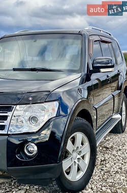 Внедорожник / Кроссовер Mitsubishi Pajero 2007 в 