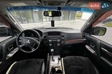 Внедорожник / Кроссовер Mitsubishi Pajero 2007 в 