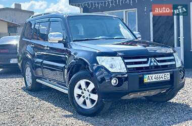 Позашляховик / Кросовер Mitsubishi Pajero 2008 в Харкові