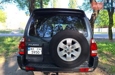 Внедорожник / Кроссовер Mitsubishi Pajero 2007 в 
