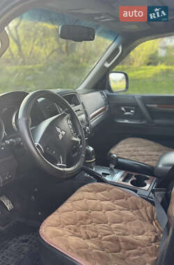 Позашляховик / Кросовер Mitsubishi Pajero 2007 в 