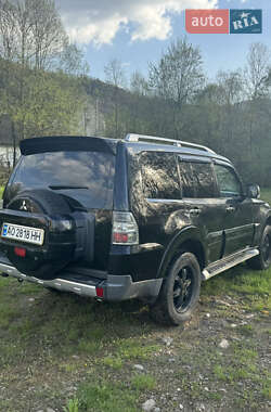 Позашляховик / Кросовер Mitsubishi Pajero 2007 в 