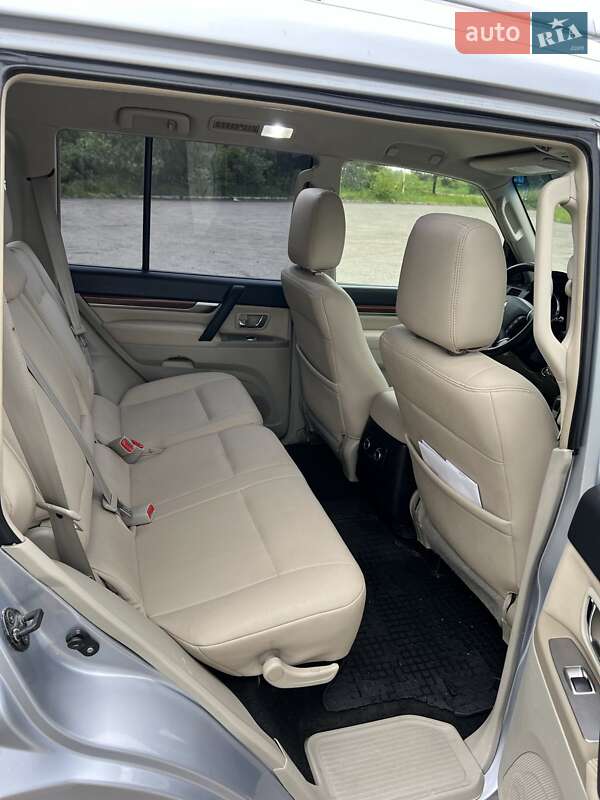 Внедорожник / Кроссовер Mitsubishi Pajero 2007 в Львове