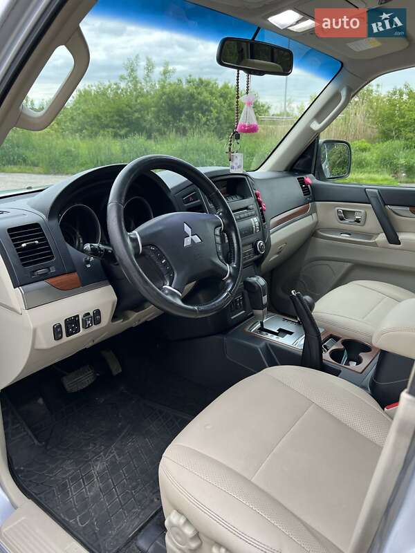 Внедорожник / Кроссовер Mitsubishi Pajero 2007 в Львове