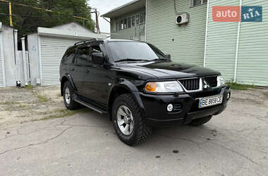 Внедорожник / Кроссовер Mitsubishi Pajero 2007 в Николаеве