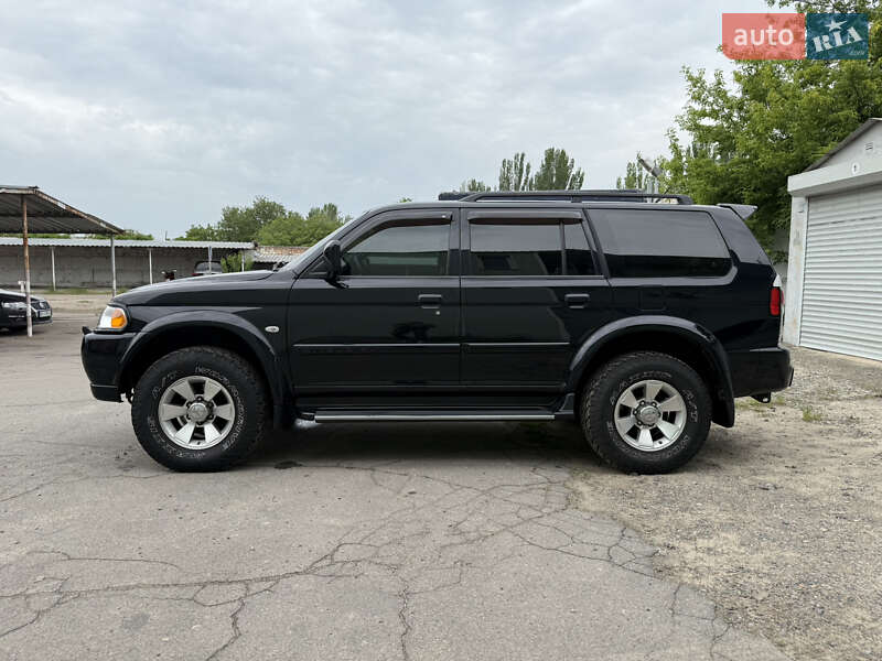 Внедорожник / Кроссовер Mitsubishi Pajero 2007 в 