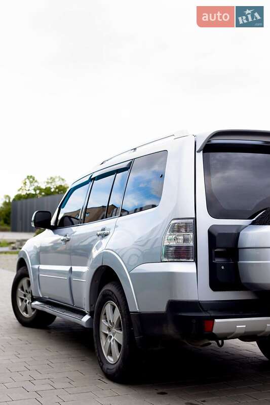 Внедорожник / Кроссовер Mitsubishi Pajero 2008 в Хмельницком