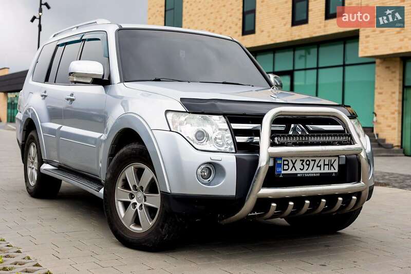 Внедорожник / Кроссовер Mitsubishi Pajero 2008 в Хмельницком