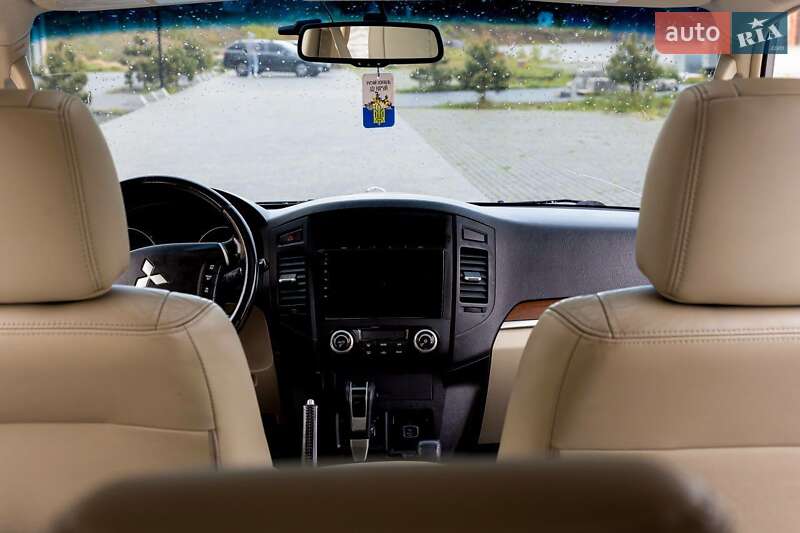 Внедорожник / Кроссовер Mitsubishi Pajero 2008 в Хмельницком