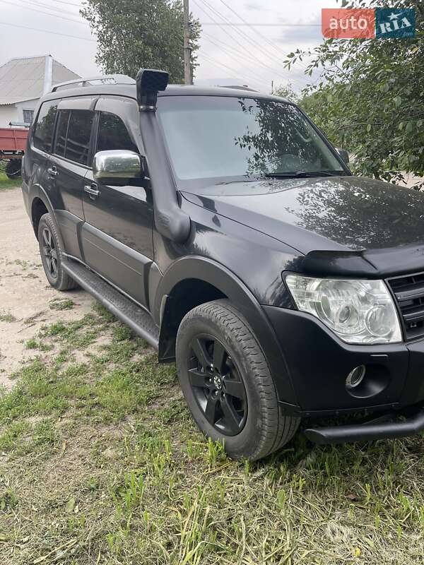 Внедорожник / Кроссовер Mitsubishi Pajero 2008 в Харькове