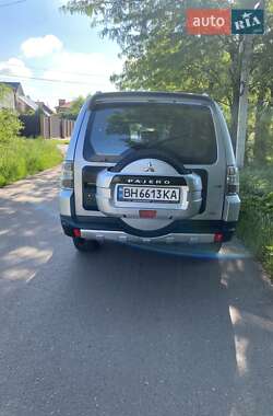 Позашляховик / Кросовер Mitsubishi Pajero 2007 в 