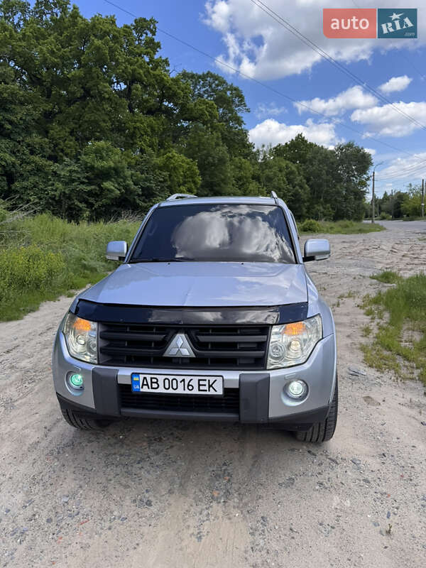 Внедорожник / Кроссовер Mitsubishi Pajero 2007 в Виннице