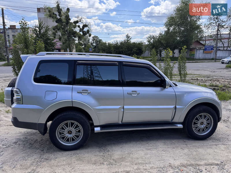 Внедорожник / Кроссовер Mitsubishi Pajero 2007 в Виннице