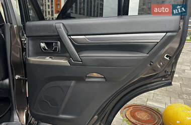 Внедорожник / Кроссовер Mitsubishi Pajero 2019 в 