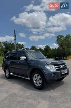 Позашляховик / Кросовер Mitsubishi Pajero 2008 в 