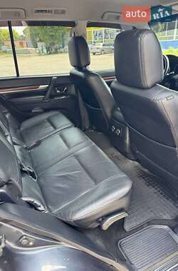 Позашляховик / Кросовер Mitsubishi Pajero 2008 в 