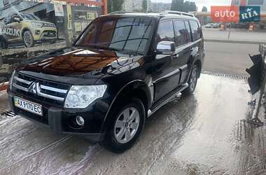 Позашляховик / Кросовер Mitsubishi Pajero 2008 в 